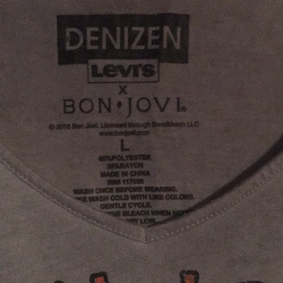 SOLD- Bon Jovi tee - Picture 2 of 3